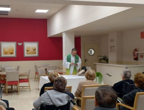 La importancia de la misa en personas mayores