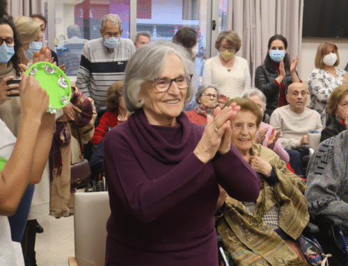 Día Internacional de la Audición: Valsenior cuida la salud auditiva de los mayores